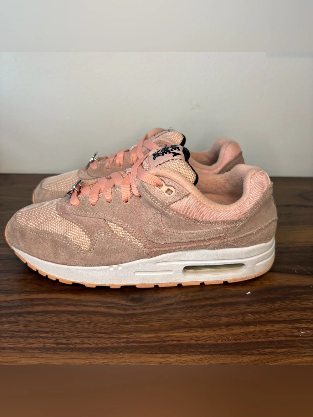 Nike Air Max 1 Have a Nike Day Bleached Coral size 5.5Y / 7 Womens AT8131-600
